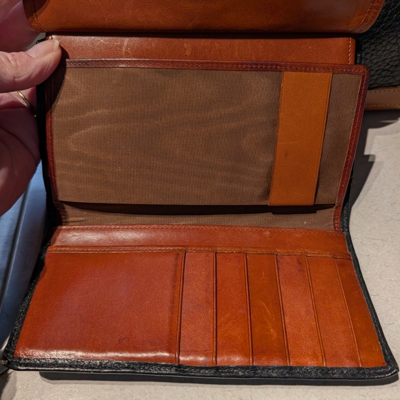 Dooney & Bourke Black Pebbled Leather Hobo Bag with Brown Trim & Matching Wallet - Picture 12 of 13